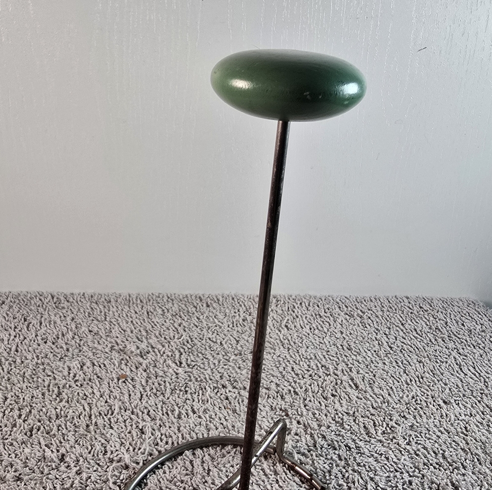 Green Hat Stand with Silver Base - Picture 3 of 5